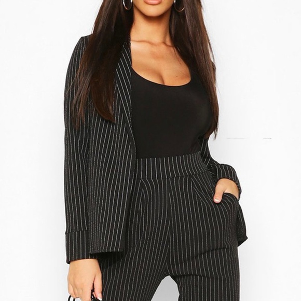 Boohoo - Petite Pinstripe Tailored Blazer